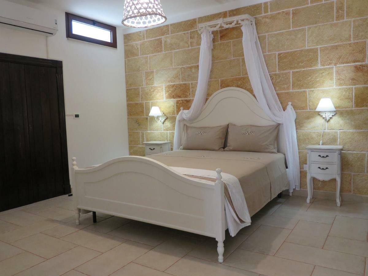 Tenuta Conte Bed and Breakfast Ugento Εξωτερικό φωτογραφία